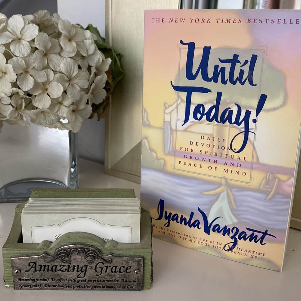 Daily devotional book with a set of devotional cards.
